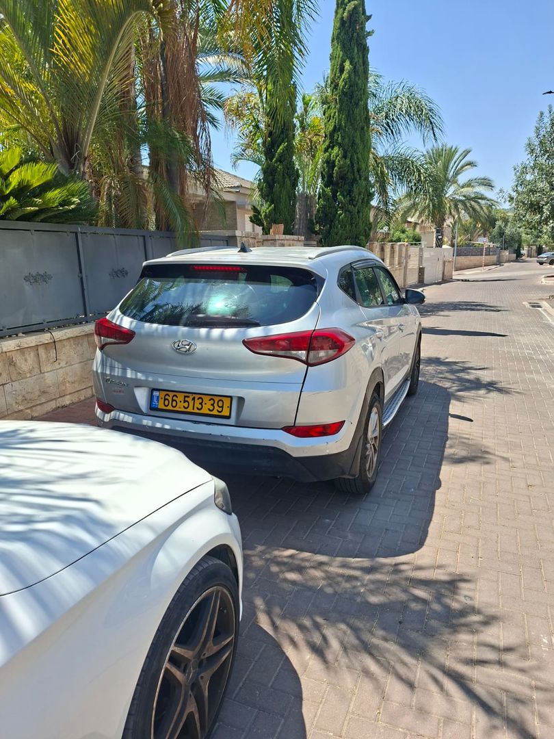 יונדאי טוסון Premium – 3/4