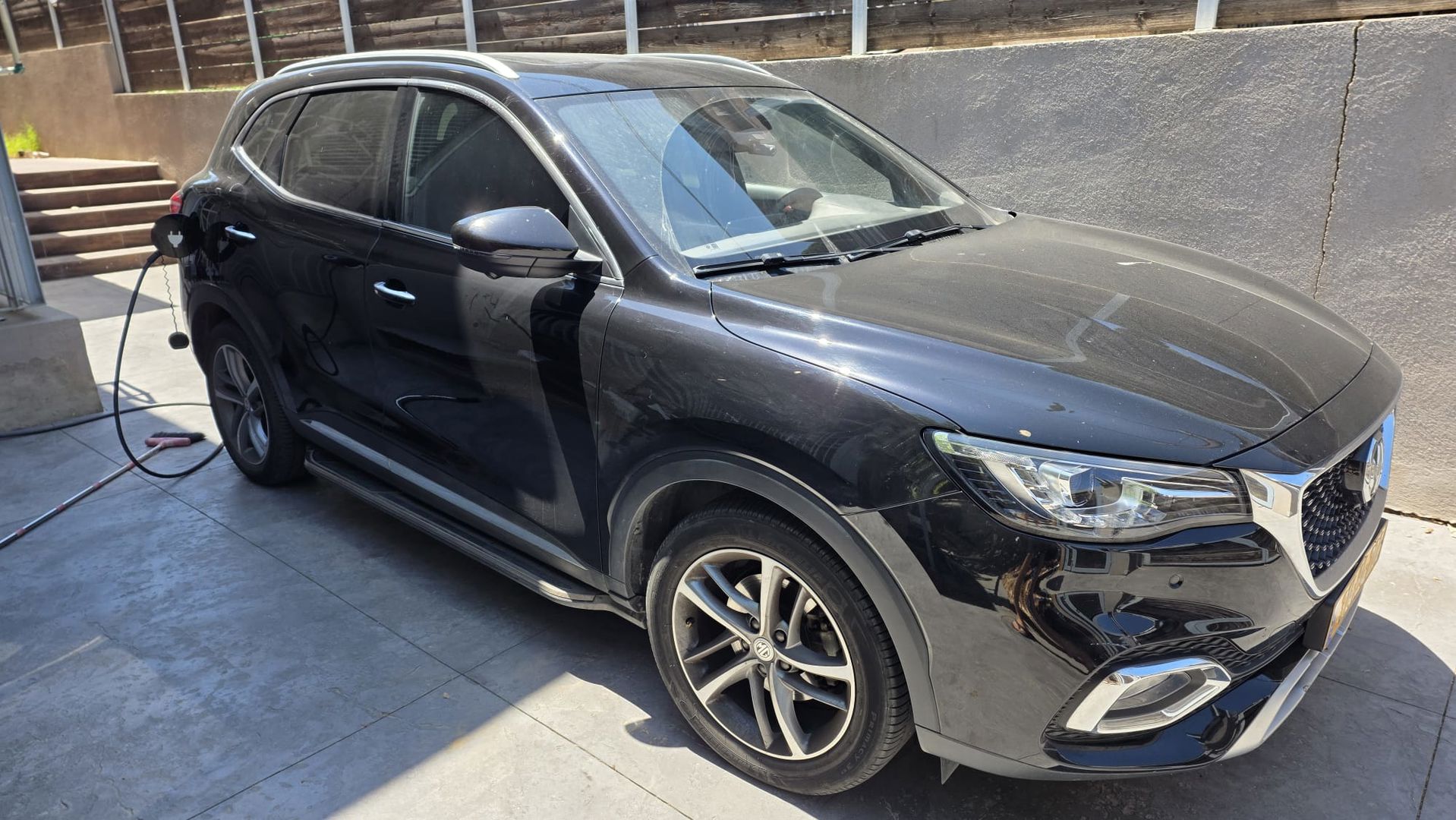 MG EHS PHEV NET UP – 3/6