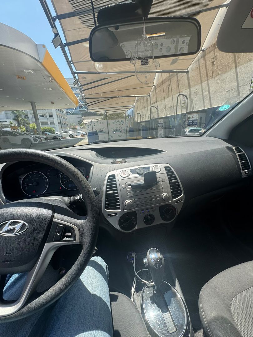 יונדאי i20 2011 למכירה ב-KEYZ - תמונה 4
