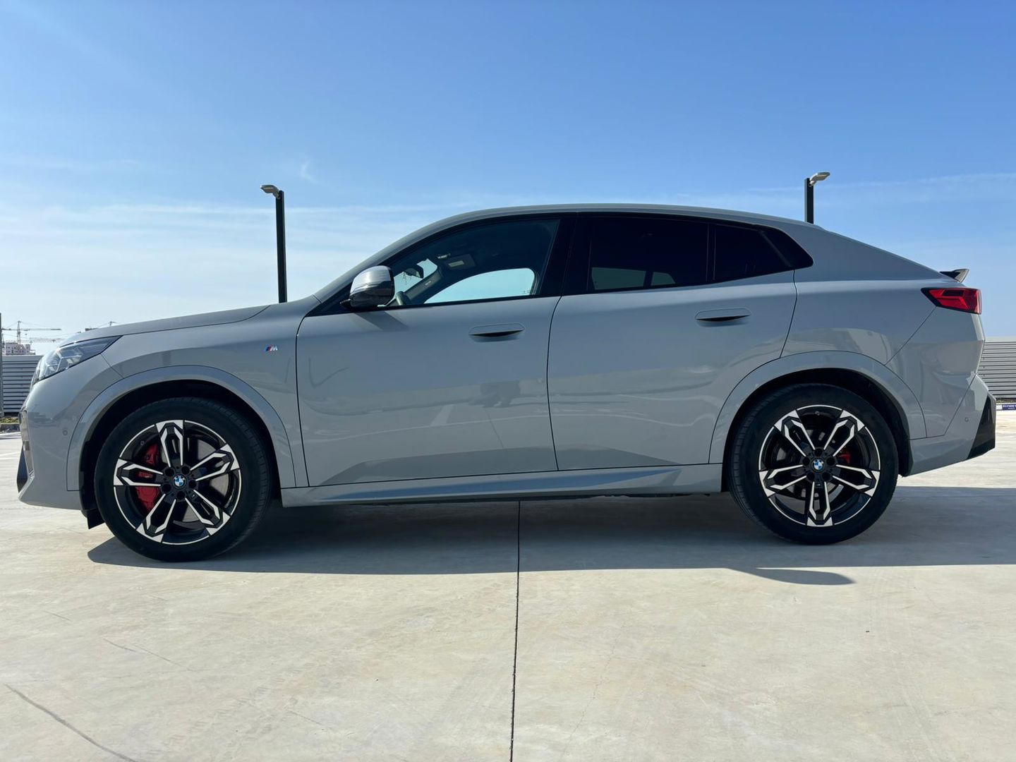 ב מ וו ix2 4X2 M-Sport – 3/12
